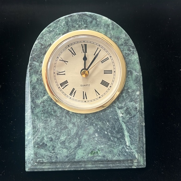 Brand New Elegant Green Clipper Quartz Clock 1lb. - Picture 1 of 14